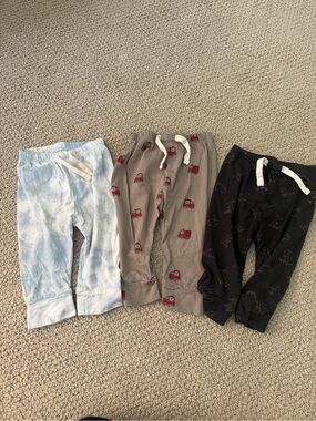 GAP Baby pants lot 6-12 months